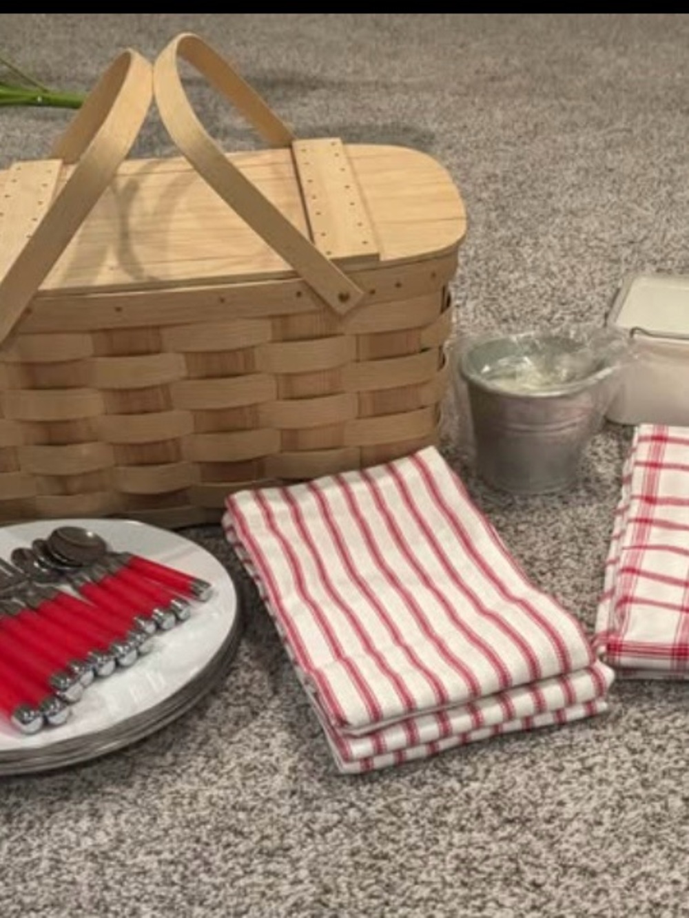 Classic Picnic Basket with Supplies from Crate & Barrel NWOT
